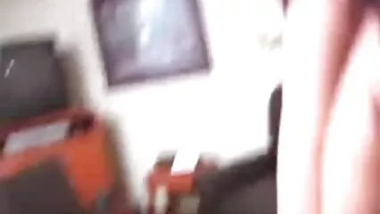 La cagna diligente ha preso un grosso cazzo in video hard hd italiani bocca.