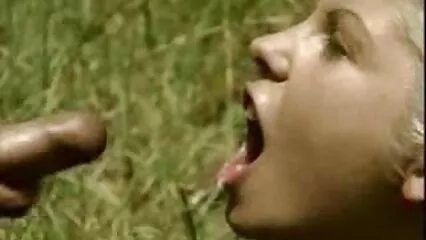 Una signora paffuta ha tolto film porno vecchi gratis un latino per fare sesso e l'ha portata a casa.