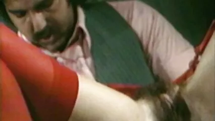 L'appetitoso pulcino biondo elabora diligentemente video di donne hard il pene.
