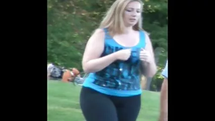 Una bellissima bionda tradita con film porno gratis gratis un uomo di colore proprio al lavoro.