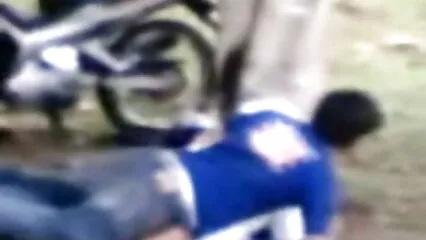 Una video hard amatoriali italiani donna di colore con una bocca carina cattura un flusso di sperma.