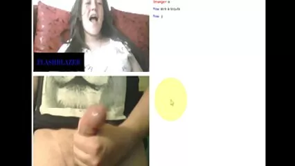 Una coppia russa ha fatto hard film italiani sesso bollente nello stabilimento balneare e si è sballata.