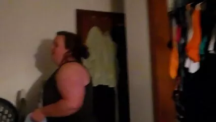 Una signora spettacolare ha sedotto video italiani hard amatoriali il patrigno pompato.