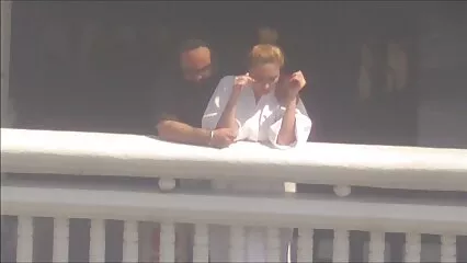 Mature l'ha film hard italiani vintage preso nel culo da un bell'uomo pompato.
