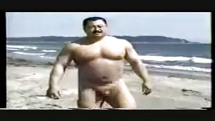 Ragazzo nero film hard adulti muscoloso scopa una ragazza con un grosso cazzo.