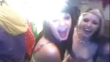 Un membro fiducioso del maschio ha eva henger film hard gratis scopato una bella ragazza.
