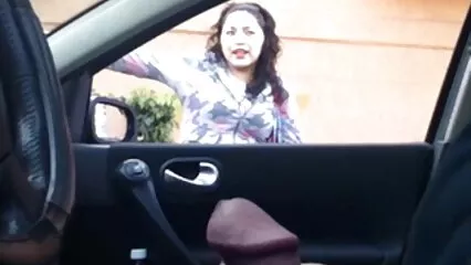 Una mora sovrappeso scopa video hard amatoriali free con un uomo di colore al casting.