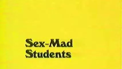 Troia afosa si lavora video hard amatoriali gratis la gola per soddisfare il suo amante.