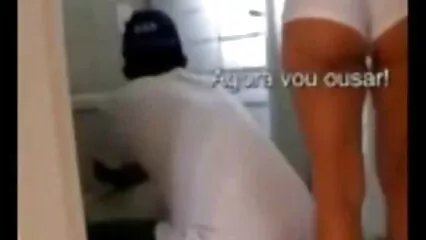Per amore dei voti, il pulcino ha morso film hard gratis megasesso il pene del professore.