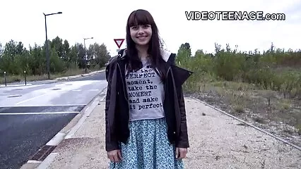 Una giovane coppia depravata si video hard liberi gode il sesso con entusiasmo.