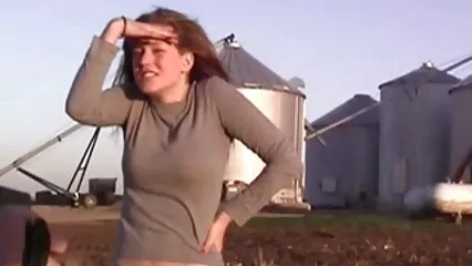 La voglio vedere un film porno gratis cagna ha scopato con l'allenatore e si è divertita molto.