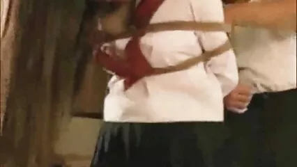 Dopo aver fumato un'erezione video amatoriali gratis hard sporgente, il tipo ha scopato una ragazza in una sauna.