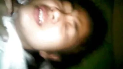 Un figo uomo di colore filmati pornografici gratis scopa duramente una bionda in tutte le posizioni.