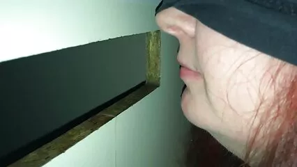 Sorridente donna grassa filmati gratuiti hard succhia e scopa un ragazzo nero.
