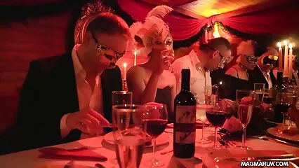 Un giovane cattivo ha allevato una ragazza per il film porno gratis di tinto brass sesso e l'ha scopata.